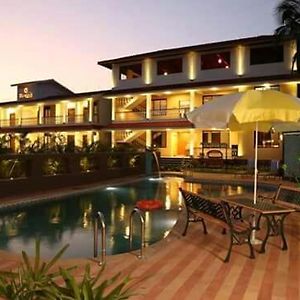 Meritas Seawind Beach Resort, Shrivardhan
